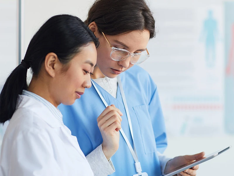Nurses in gyneacology using Curoflow telemedicine platform